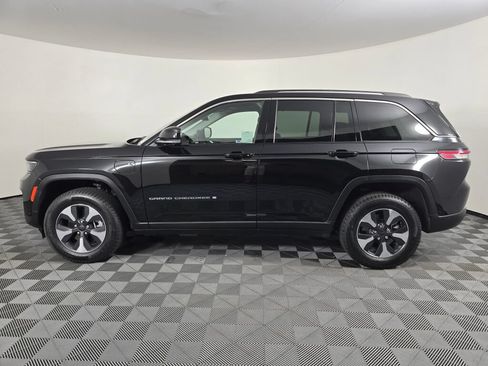 Used 2022 Jeep Grand Cherokee Limited 4xe w/ Luxury Tech Group II AWD/4WD image 6