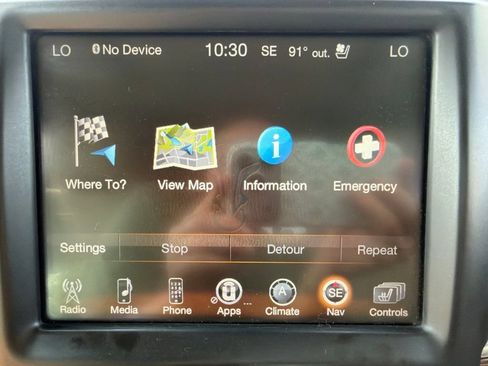 Used 2014 RAM 3500 Laramie w/ Convenience Group AWD/4WD image 38