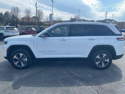 Used 2022 Jeep Grand Cherokee Limited 4xe w/ Luxury Tech Group II image 2
