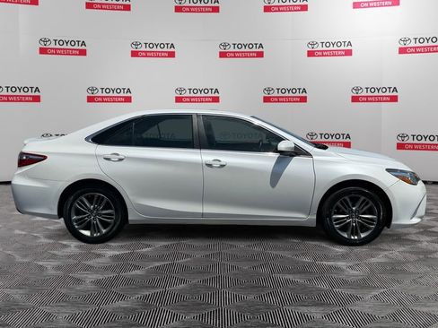 Used 2017 Toyota Camry SE FWD image 4