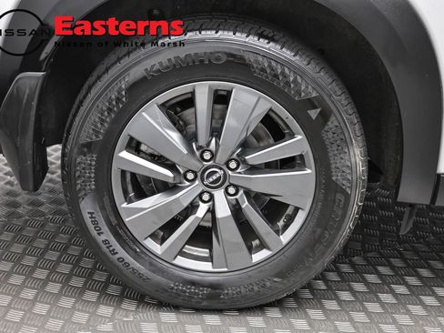 Used 2024 Nissan Pathfinder S AWD/4WD image 29