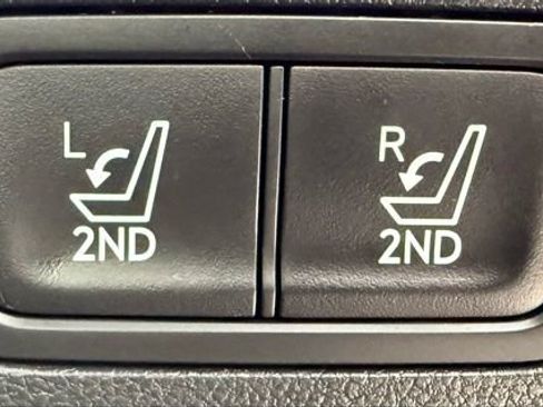 Used 2025 Hyundai Santa Fe Limited image 15