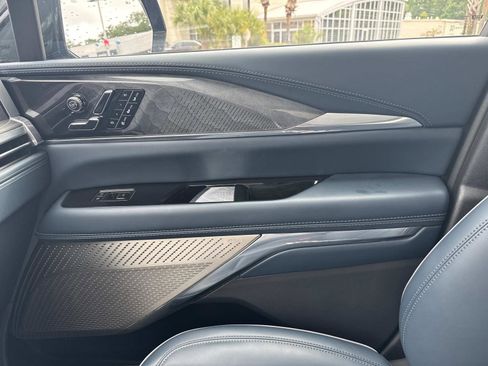 Certified 2025 Cadillac Escalade IQ Luxury 2 w/ LPO, Premium Carpet Package AWD/4WD image 23