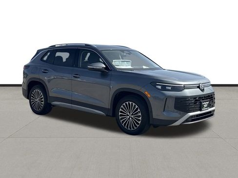 New 2026 Volkswagen Tiguan S image 3