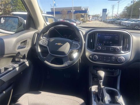 Used 2022 Chevrolet Colorado LT image 9