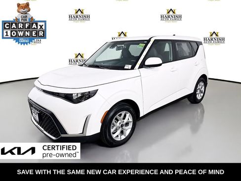Certified 2025 Kia Soul LX w/ LX Technology Package FWD image 3