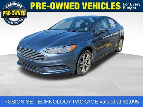 Used 2018 Ford Fusion SE w/ Fusion SE Technology Package FWD image 1