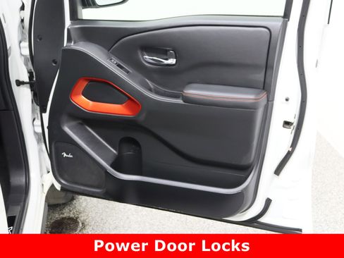 Used 2023 Nissan Frontier PRO-4X w/ Pro-4X Premium Package image 39