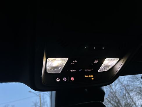 Used 2019 Cadillac XT4 Premium Luxury AWD/4WD image 27