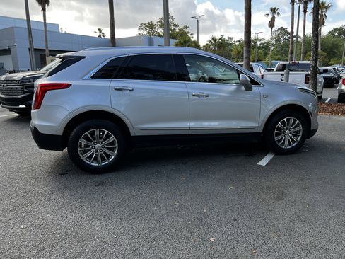 Used 2017 Cadillac XT5 Luxury w/ Driver Awareness Package image 10