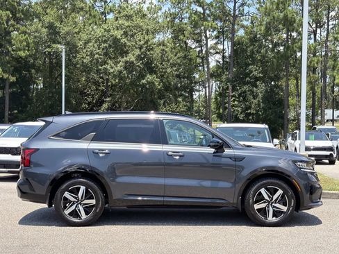 Used 2023 Kia Sorento S FWD image 3
