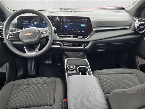 Used 2026 Chevrolet Equinox LT AWD/4WD image 17