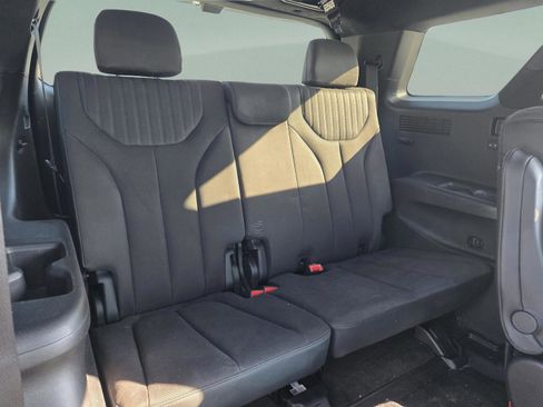 Used 2024 Hyundai Palisade Calligraphy image 9