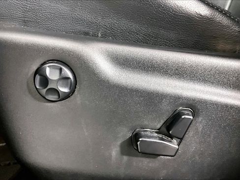 Used 2019 Dodge Durango SXT image 32