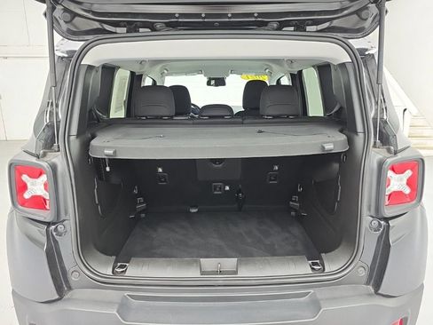 Used 2021 Jeep Renegade Latitude w/ Convenience Group AWD/4WD image 40