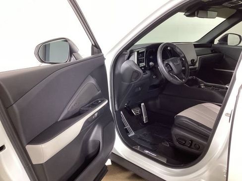Used 2025 Lexus TX 350 AWD w/ Technology Package image 9