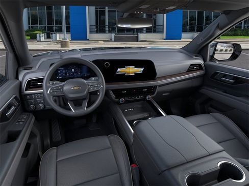 New 2025 Chevrolet Suburban Premier w/ Sun And Tow Package image 15