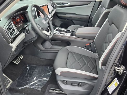 New 2026 Volkswagen Atlas Peak Edition AWD/4WD image 6