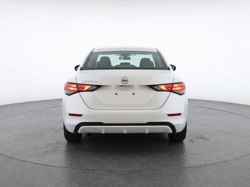 Used 2025 Nissan Sentra SV image 7