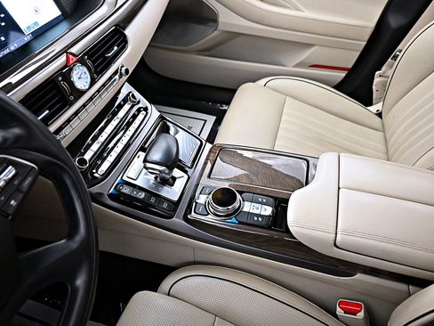 Used 2018 Genesis G90 5.0 Ultimate image 22