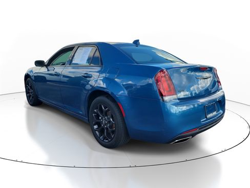 Used 2022 Chrysler 300 Touring w/ Sport Appearance Package AWD/4WD image 6