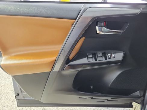 Used 2018 Toyota RAV4 SE w/ Power Extra Value Package FWD image 22
