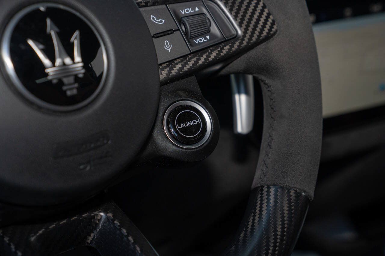 Used 2023 Maserati MC20 Coupe RWD image 41