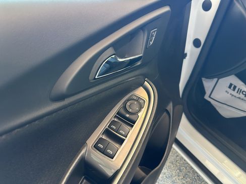 Used 2024 Chevrolet Malibu LT image 31