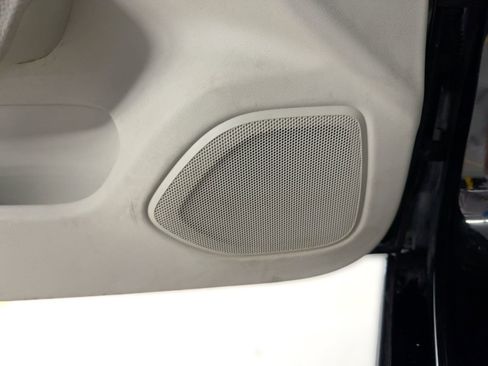 Used 2019 Volvo S60 T5 Momentum image 21