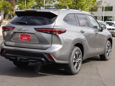 New 2026 Toyota Highlander XLE AWD/4WD image 5