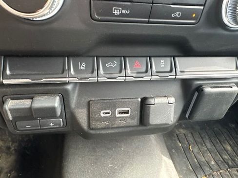 Used 2024 GMC Sierra 2500 Pro w/ Convenience Package AWD/4WD image 13