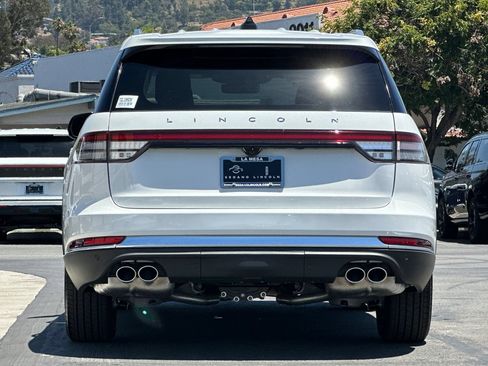 New 2026 Lincoln Aviator 2WD image 4