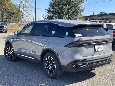 New 2026 Lincoln Nautilus Premier AWD/4WD image 5