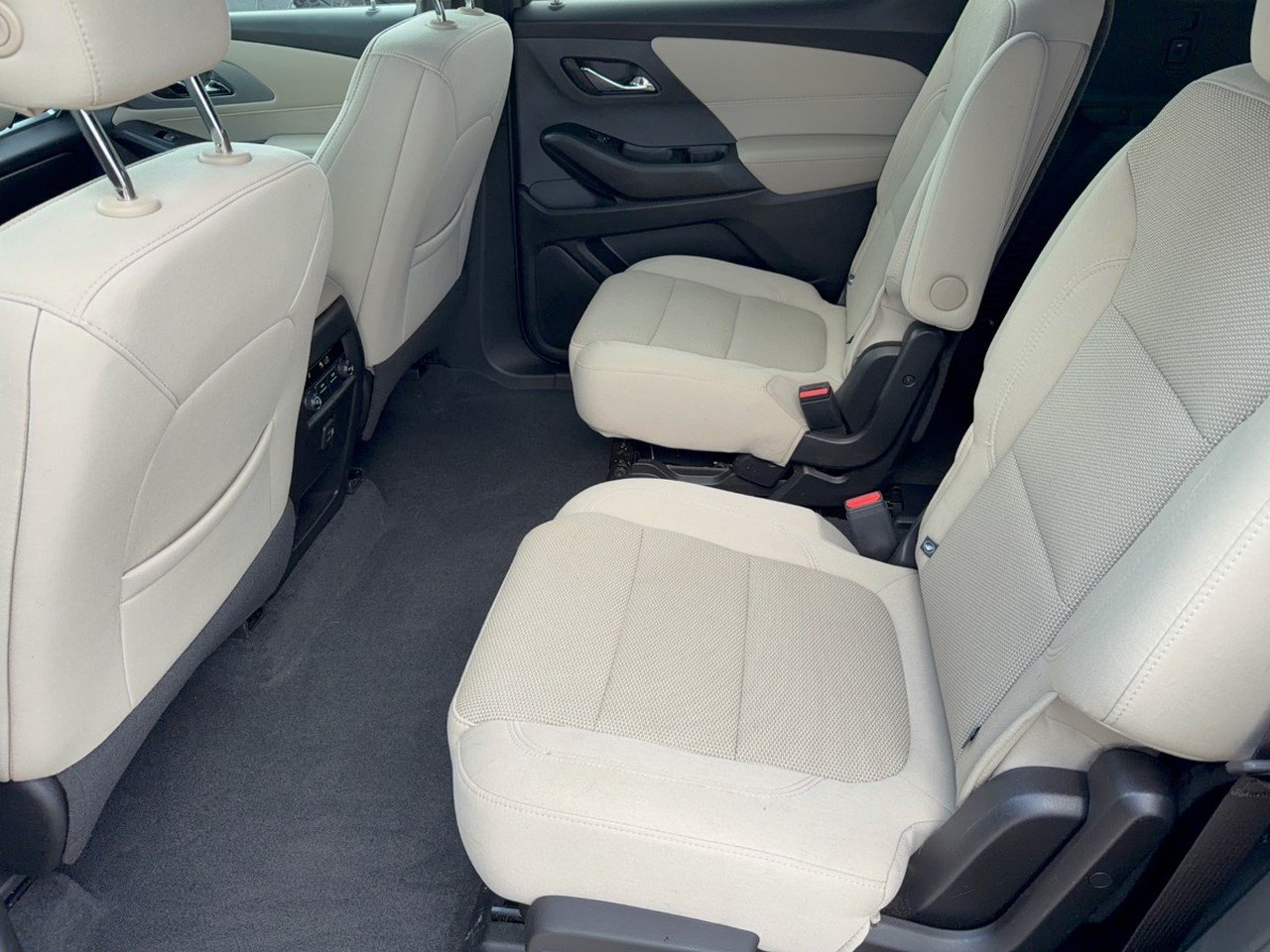 Certified 2023 Chevrolet Traverse LT FWD image 25