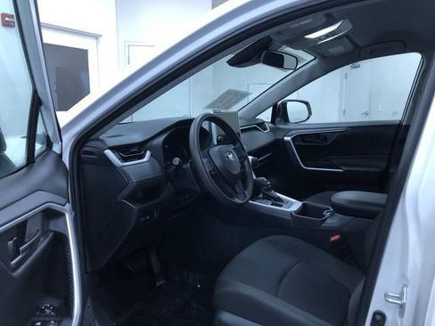 Certified 2025 Toyota RAV4 LE image 10