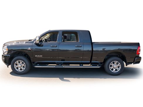 Used 2024 RAM 2500 Laramie image 3