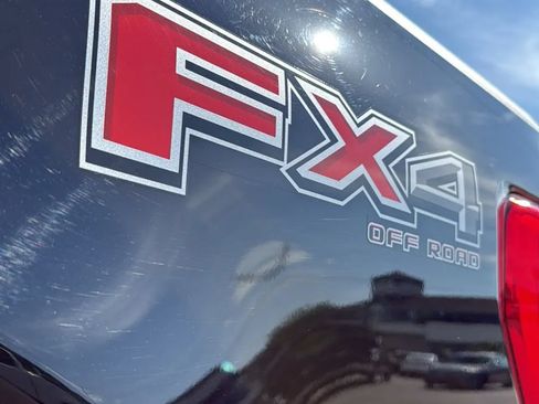 Used 2022 Ford F150 Lariat w/ Max Trailer Tow Package AWD/4WD image 11
