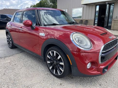 Used 2017 MINI Cooper S FWD image 2