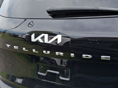 Certified 2022 Kia Telluride S image 30