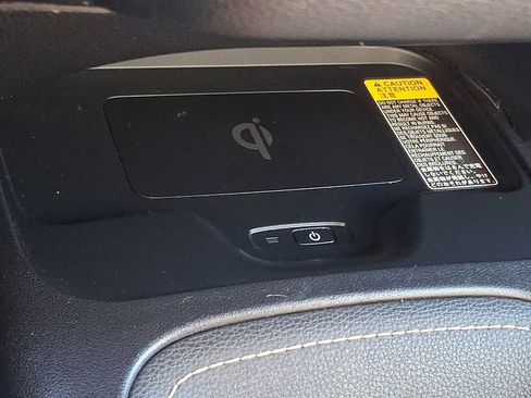 Used 2024 Toyota Corolla SE w/ SE Package image 28