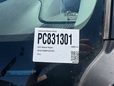 Used 2023 Nissan Rogue SV AWD/4WD image 15