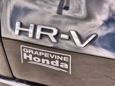 Used 2023 Honda HR-V EX-L image 8
