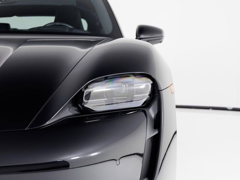 Used 2024 Porsche Taycan image 58