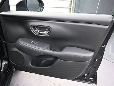 Certified 2024 Honda HR-V LX image 22
