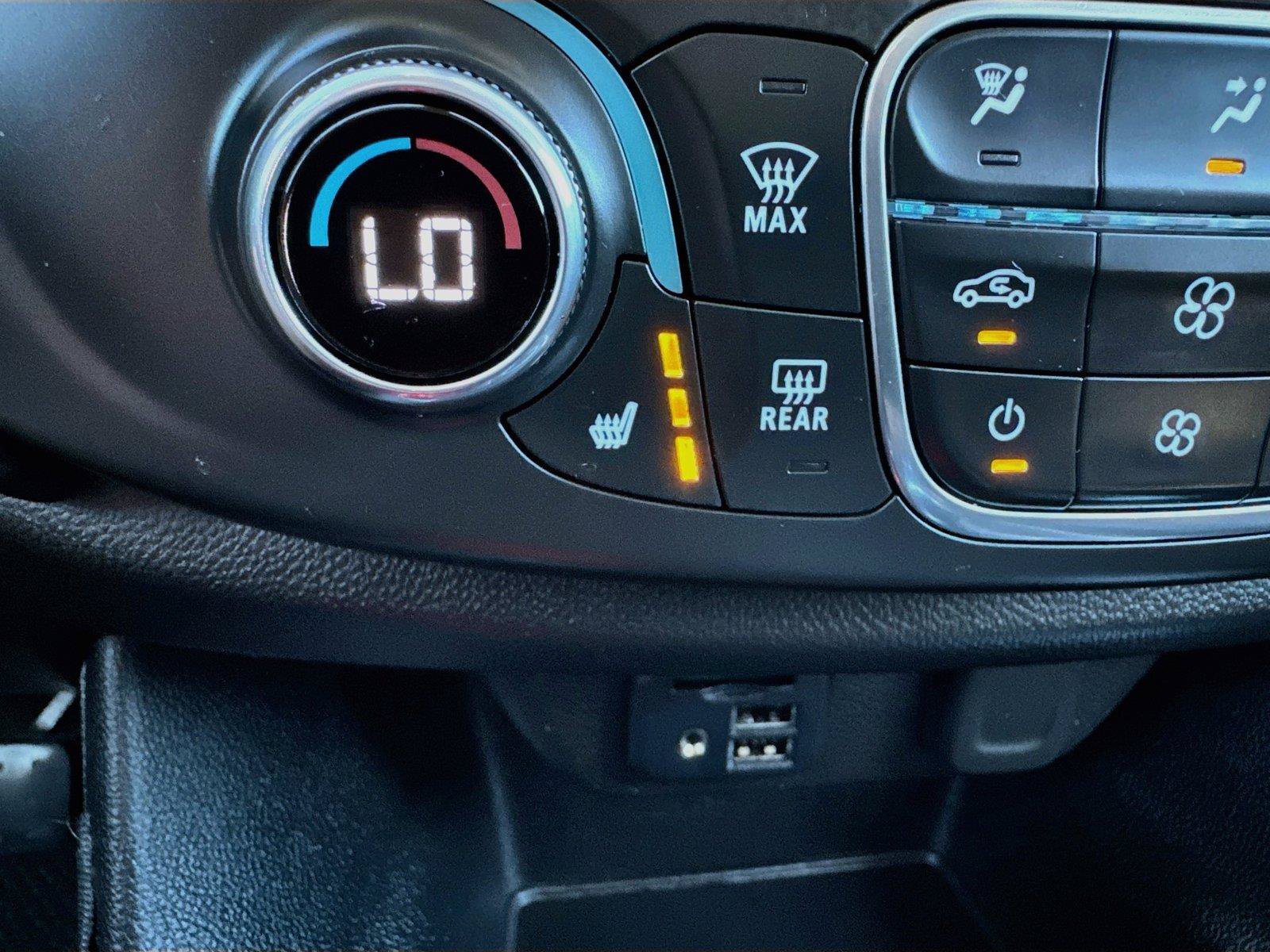Used 2020 Chevrolet Traverse RS FWD image 19
