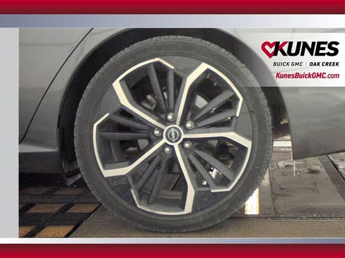 Used 2024 Nissan Altima 2.5 SR image 12