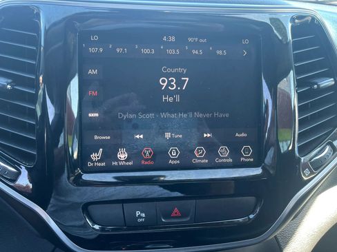 Used 2019 Jeep Cherokee Limited w/ Trailer Tow Group image 26