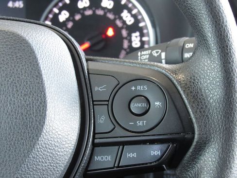 Certified 2022 Toyota RAV4 XLE w/ Convenience Package image 25