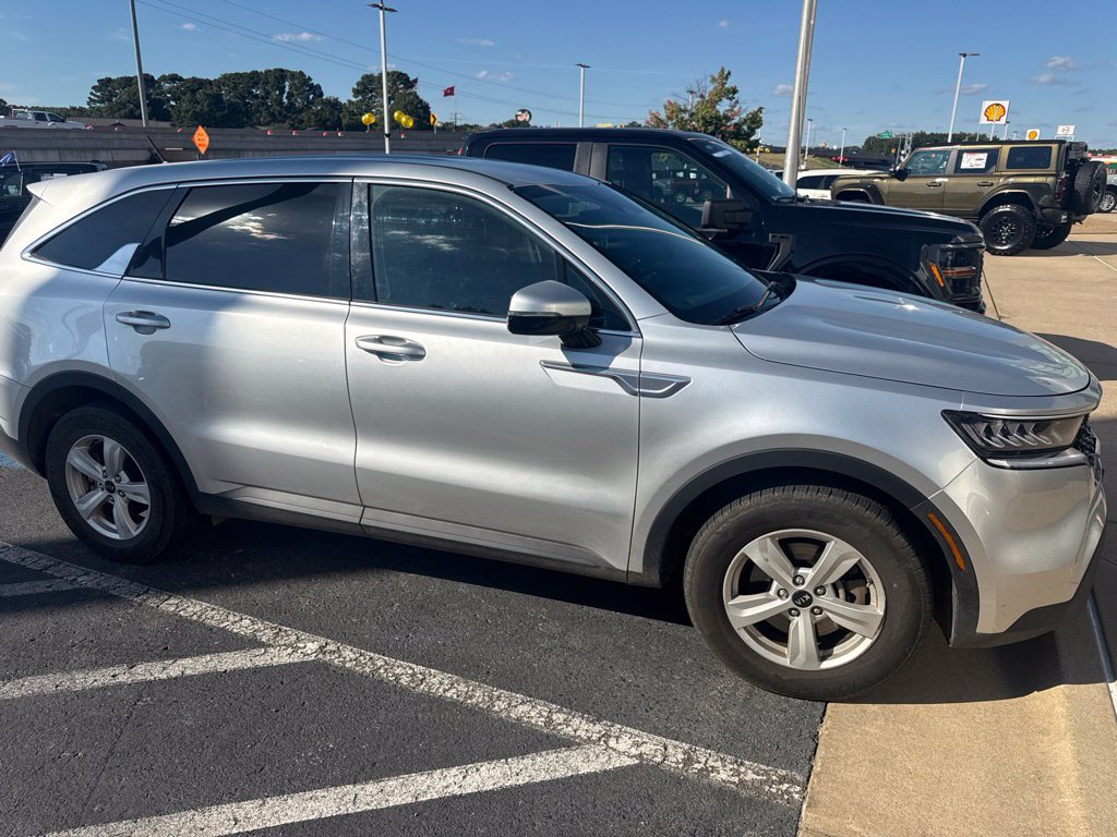 Used 2021 Kia Sorento LX FWD image 6