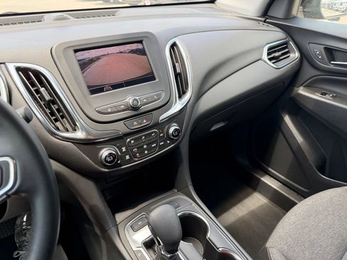 Used 2024 Chevrolet Equinox LT AWD/4WD image 15